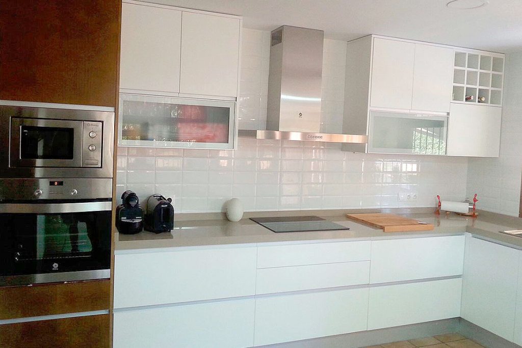 Reforma Cocina Luminosa y Funcional en Alicante